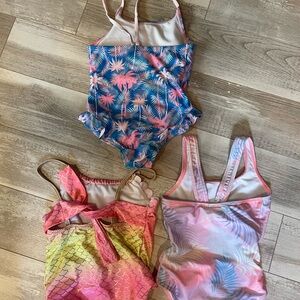 Girls size 6/6x one piece swimsuits